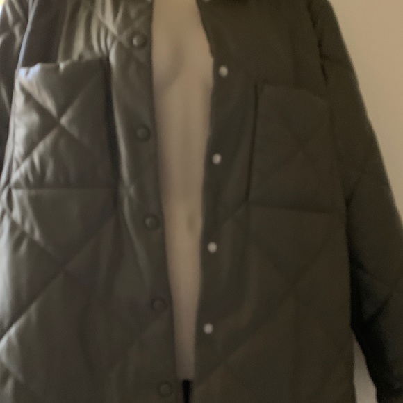 Calvin Klein brand new Quilted pleather puffer. It is a xl. - Picture 3 of 11